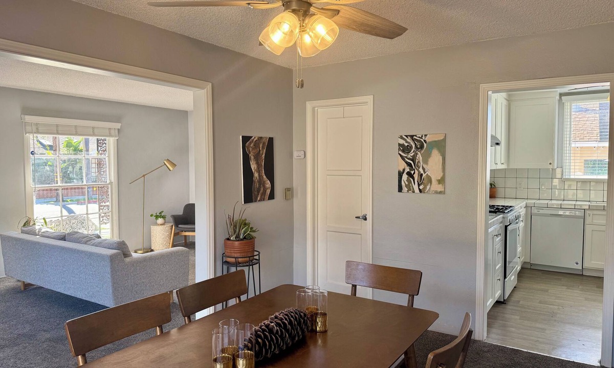 Belmont Heights House | Belmont Heights 2-bedroom. Quick Walk to 2nd St and Beach