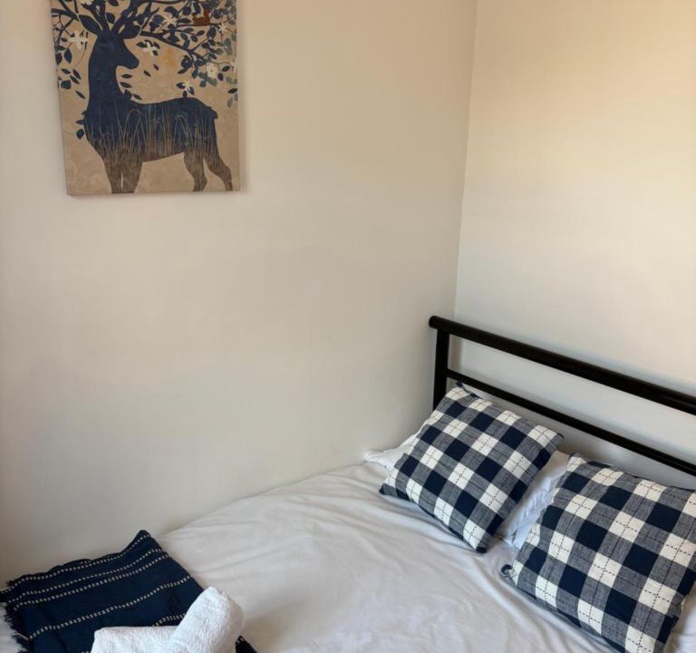 Newcastle-upon-Tyne Apartment | Bensham Ave - Spacious 4 bdrm Close to Newcastle