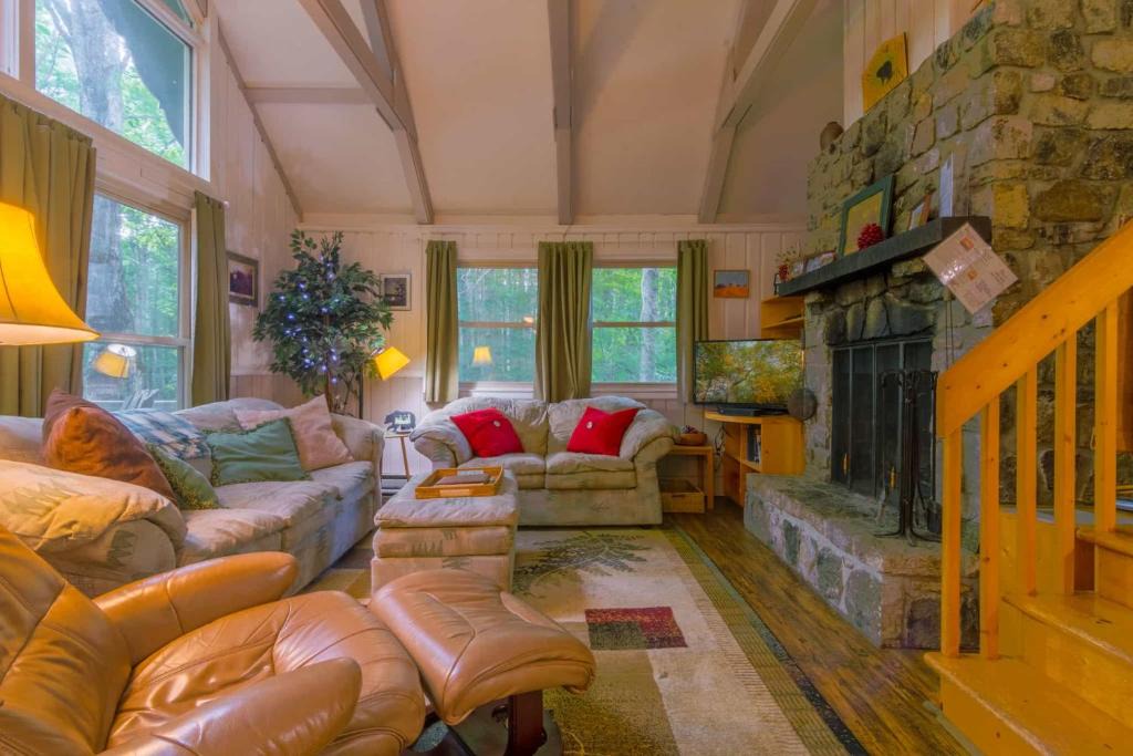 Charter Hills Ski Chalet | Benzine Farm