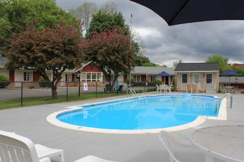 Pittsfield Hotel | Berkshire Inn