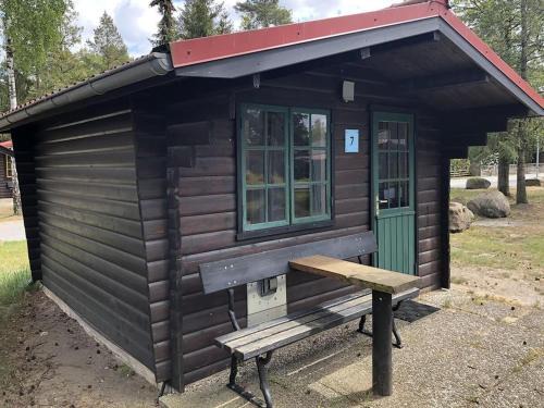 Sassenburg Apartment | Bernsteinsee Home and Ferien Small Forest Chalet