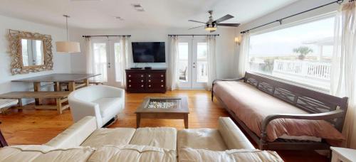 St. Augustine Beach House | BEST BEACH Cottage Two Gorgeous Ocean Views - Renovated Like POTTERY BARN - Beach Steps Away