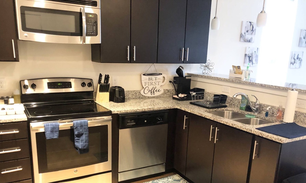 Fells Point Apartment | Best Location in Fells Point!! Walker's Paradise!