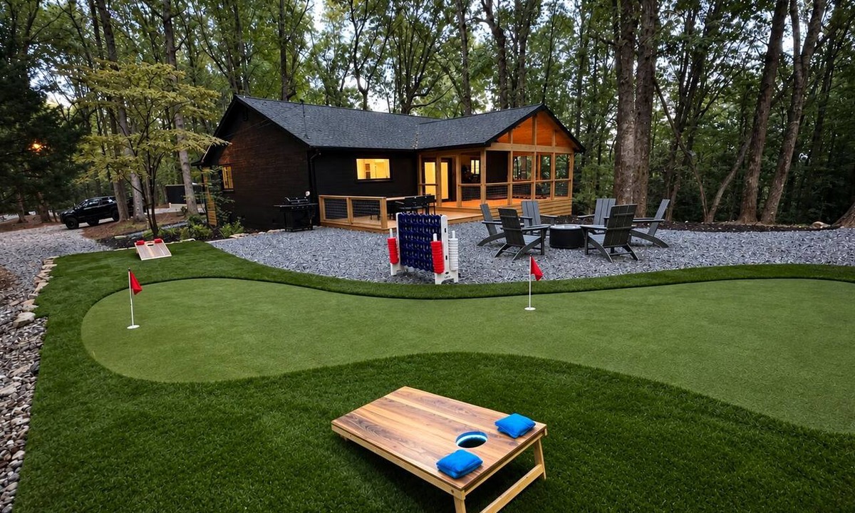 Helen House | Best Outdoor Escape for Families in GA Mountains with Treehouse
