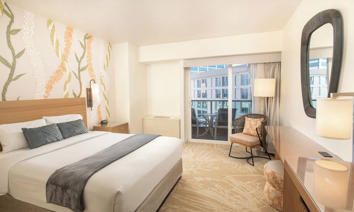 Ala Moana Condo | BEST RATE! ADA Studio Ala Moana Condominium (AH01)