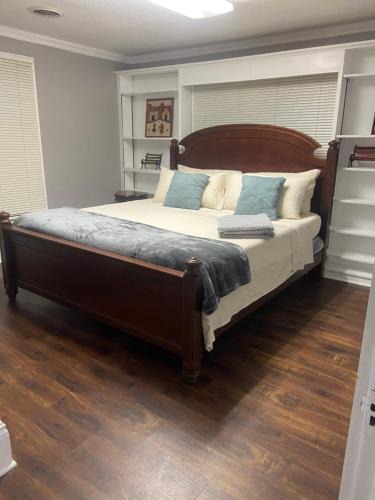 Willmar Apartment | Best value 4 Huge Bedrooms