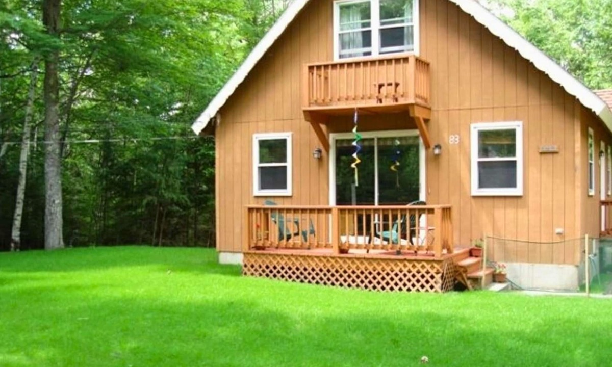 Bridgewater Ski Chalet | Best value on Newfound Lake NH 2 day min