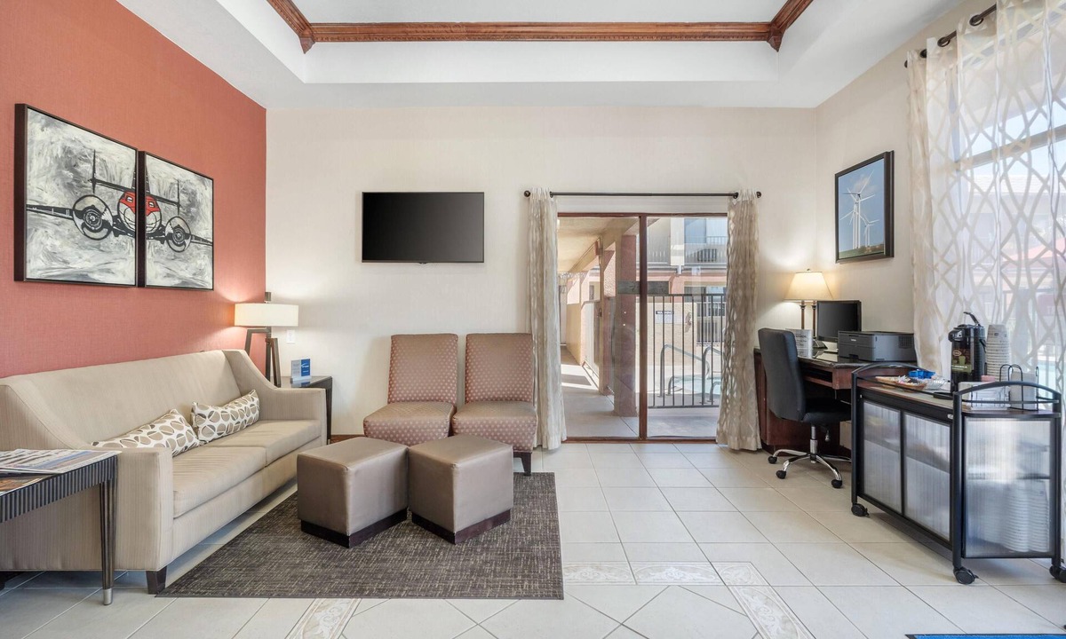 Mojave Hotel | Best Western Desert Winds