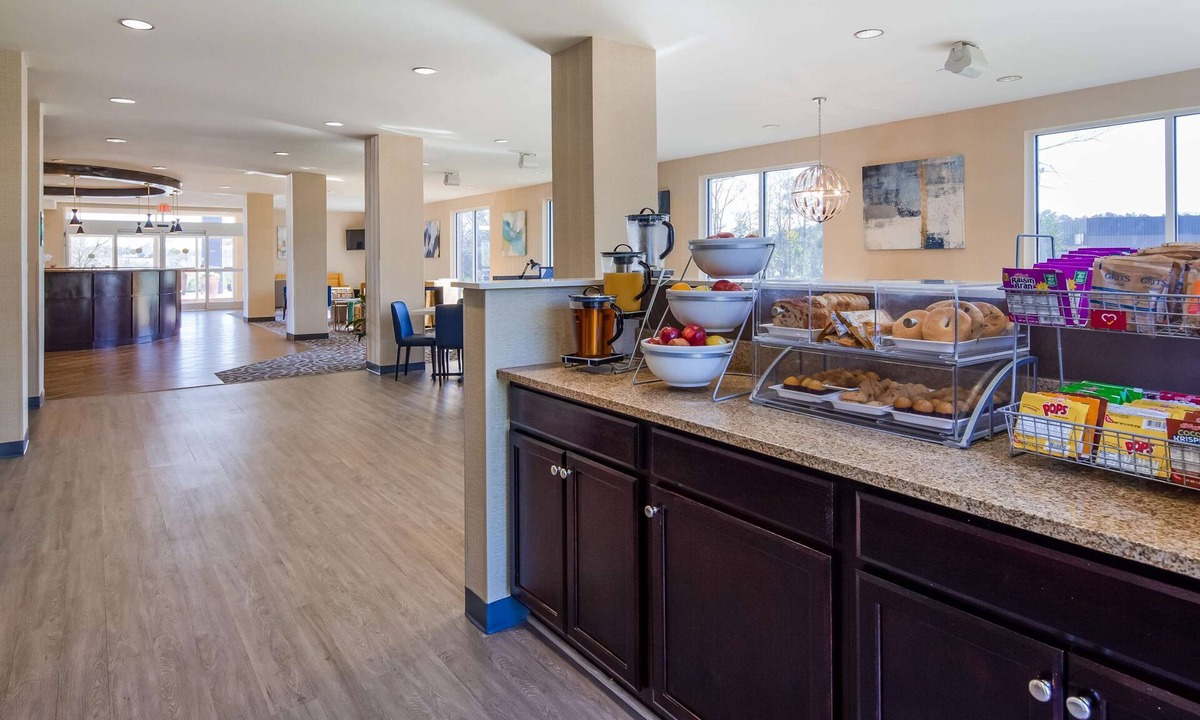 Dothan Hotel | Best Western Dothan Inn & Suites