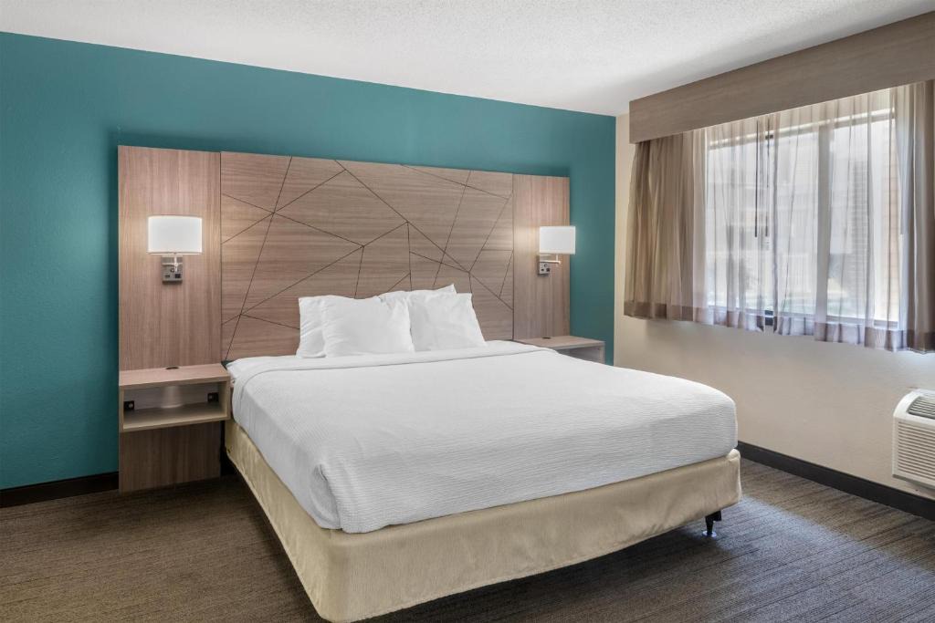 Fishkill Hotel | Best Western Fishkill Inn & Suites