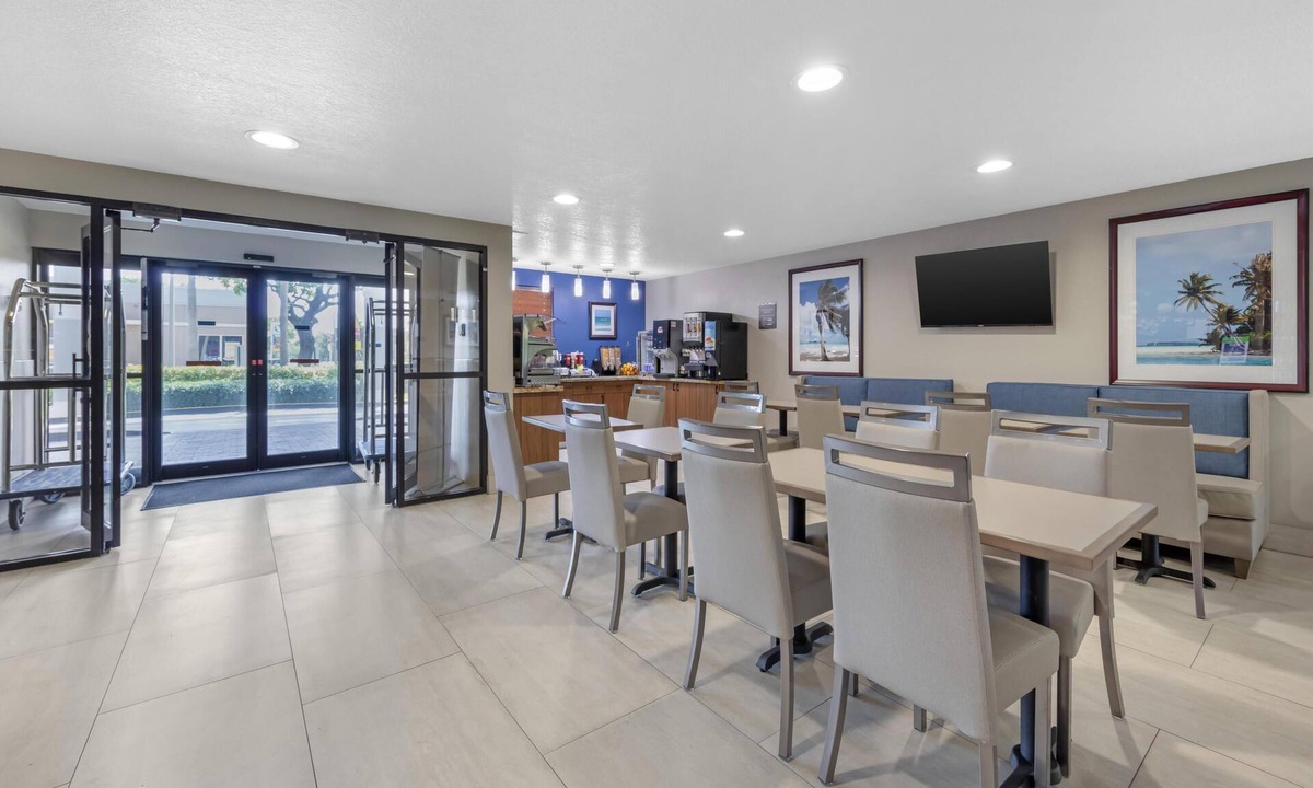 River Oaks Hotel | Best Western Fort Lauderdale Airport/Cruise Port