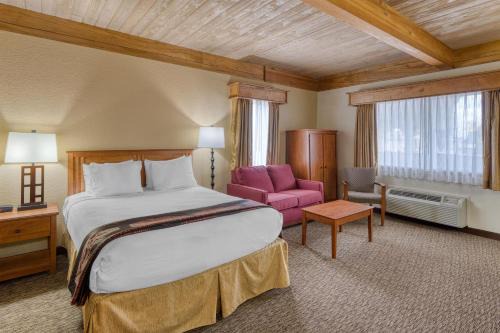 Pinnacles Entrance Badlands Hotel | Best Western Plains Motel