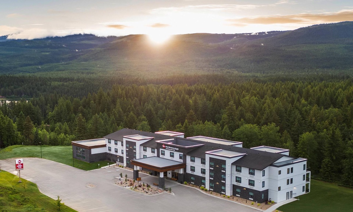 Clearwater Hotel | Best Western Plus Gateway to the Falls