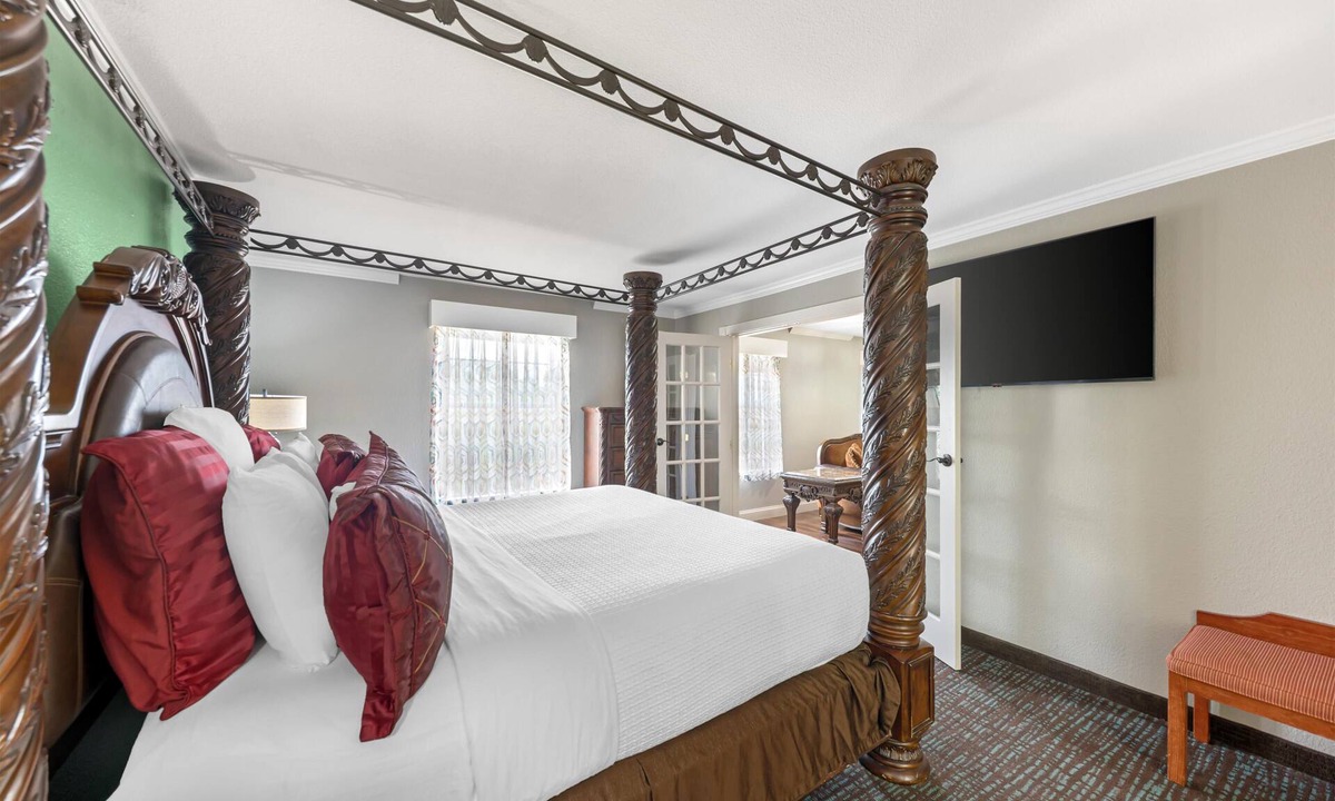 Georgetown Hotel | Best Western Plus Georgetown Inn & Suites