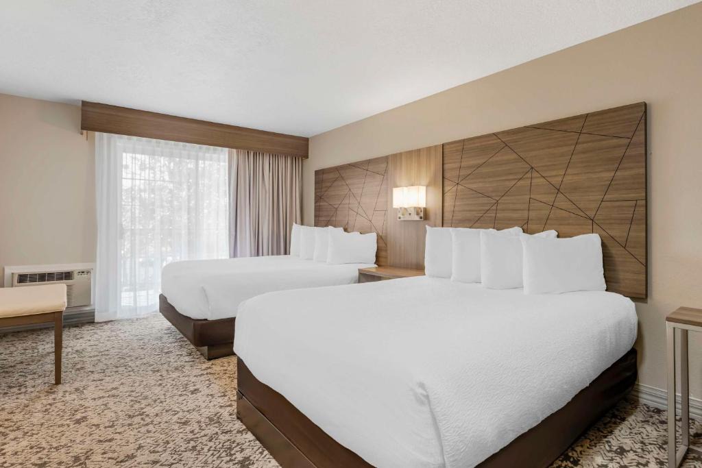 Springfield Hotel | Best Western Plus Grand Manor Inn
