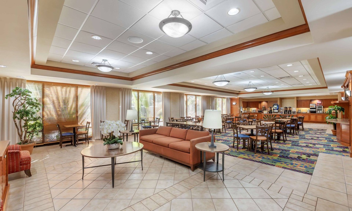 The Crossings Hotel | Best Western Plus Kendall Hotel & Suites