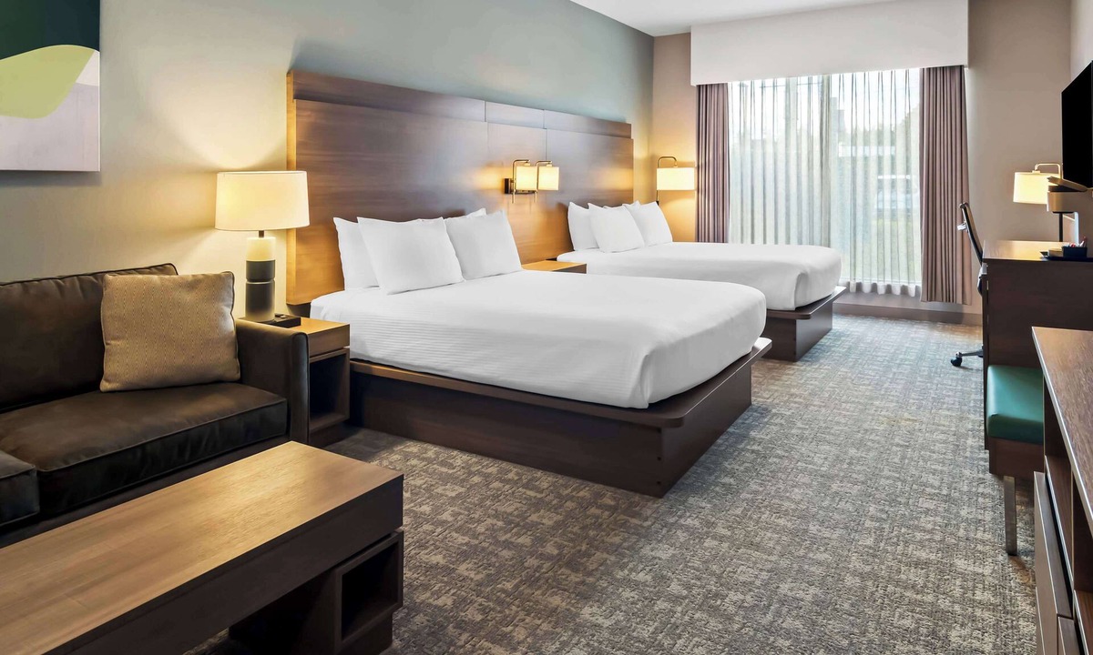 Pitt Meadows Hotel | Best Western Plus Pitt Meadows Inn & Suites