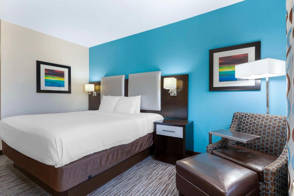 Pleasanton Hotel | Best Western Plus Pleasanton Hotel
