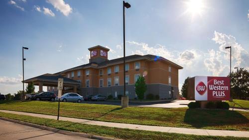 Mitchell Hotel | Best Western Plus Pontoon Beach