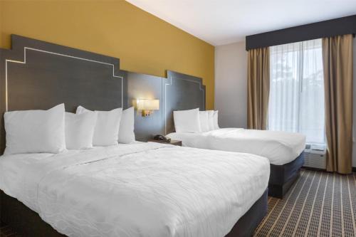 Walker Hotel | Best Western Plus Regency Park
