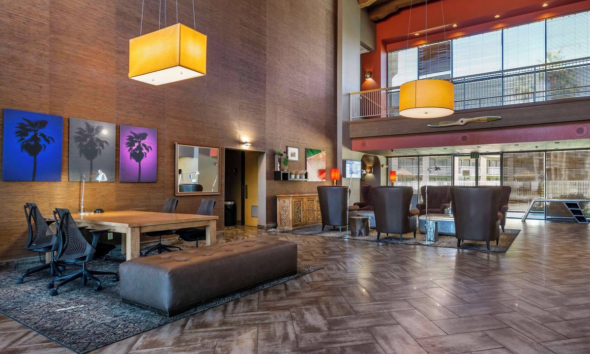 Thunderbird Industrial Airpark Hotel | Best Western Plus Scottsdale Thunderbird Suites