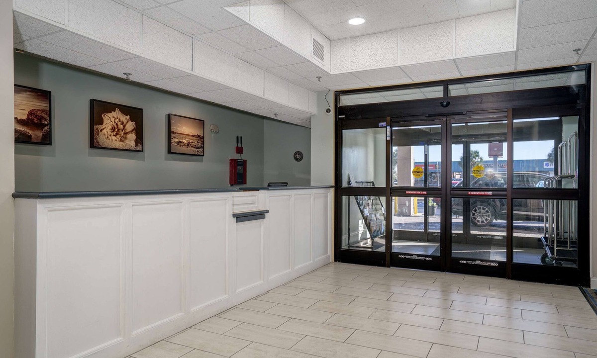 Cedar Point Hotel | Best Western Plus Swansboro Emerald Isle