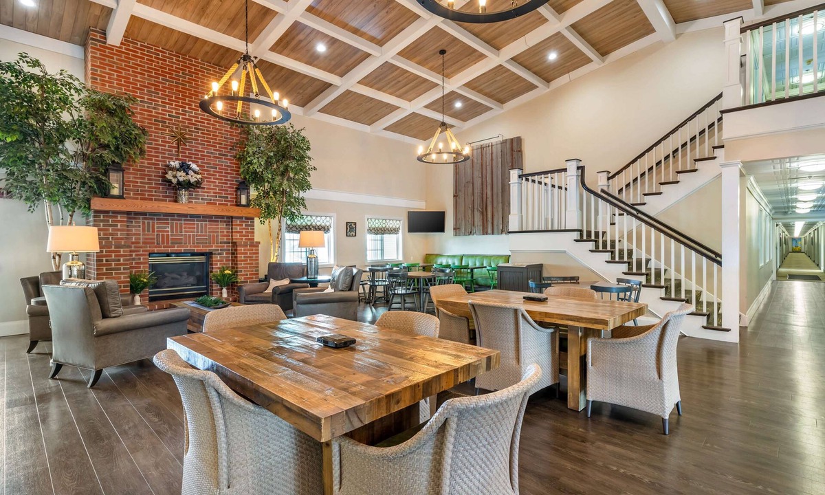 Ames Hotel | Best Western Plus University Park Inn & Suites