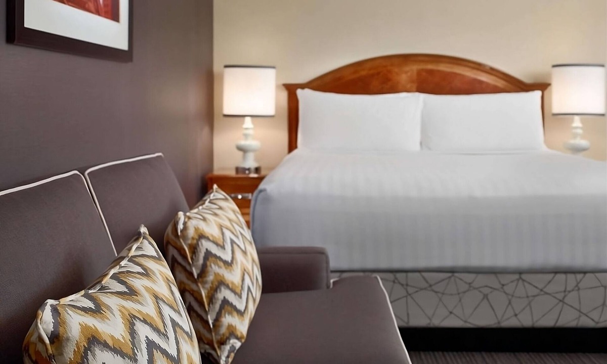 Gwinnett Place Hotel | Better Choice For Your Vacation! Amazing unit to enjoy w/Pool Access