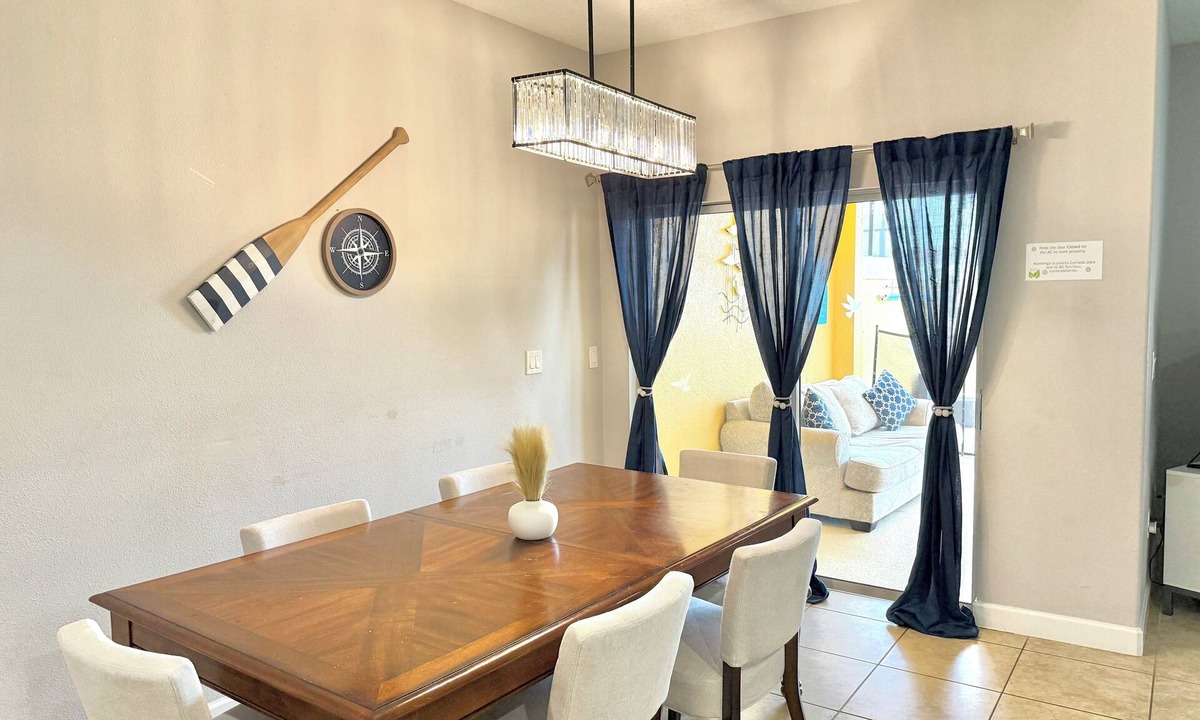 Lindfields House | Better Than Paradise 4BD/3BR