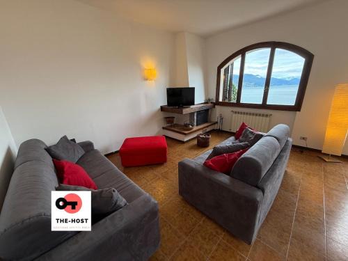 Stresa Villa | Between greenery and the lake, a villa in Stresa