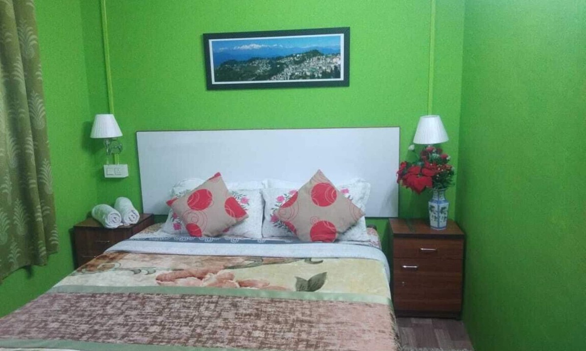 Darjeeling Bed & Breakfast | BEVERLY HILLS HOME STAY DARJEELING