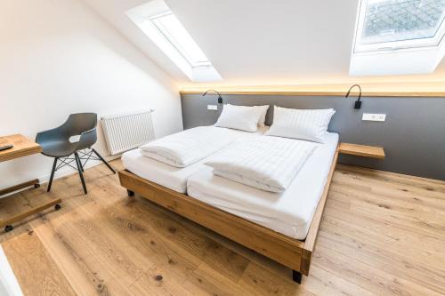 Wittlich Apartment | BG Living & Hosting - Historisches Ferienhaus "Saustall" im Zentrum von Wittlich - Nähe Mosel & Eifel, Privatparkplatz, WLAN, bis 4 Personen