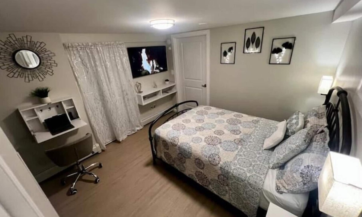 Nodine Hill Apartment | Bibi’s Place Private Entrance, Room w/Full Bath