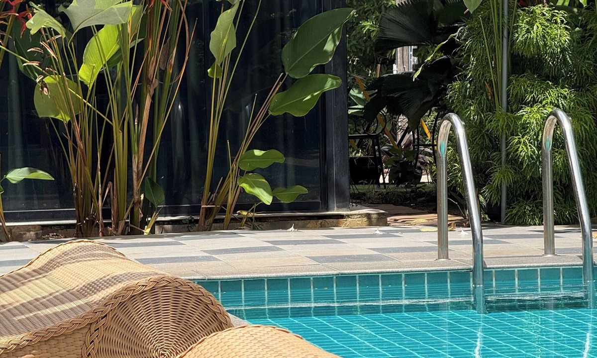Chalong Hotel | Big Buddha Hillside Hotel