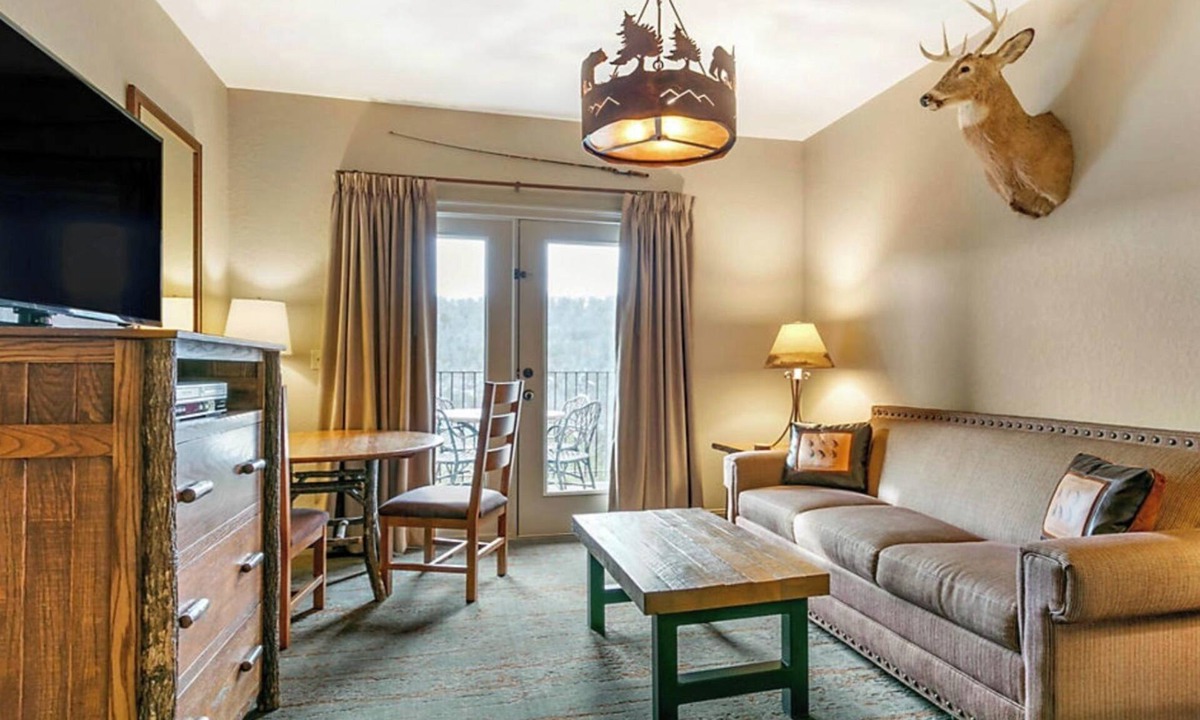 Big Cedars Condo | Big Cedar Wilderness Club 2-bedroom resort in fabulous Ridgedale with fitness