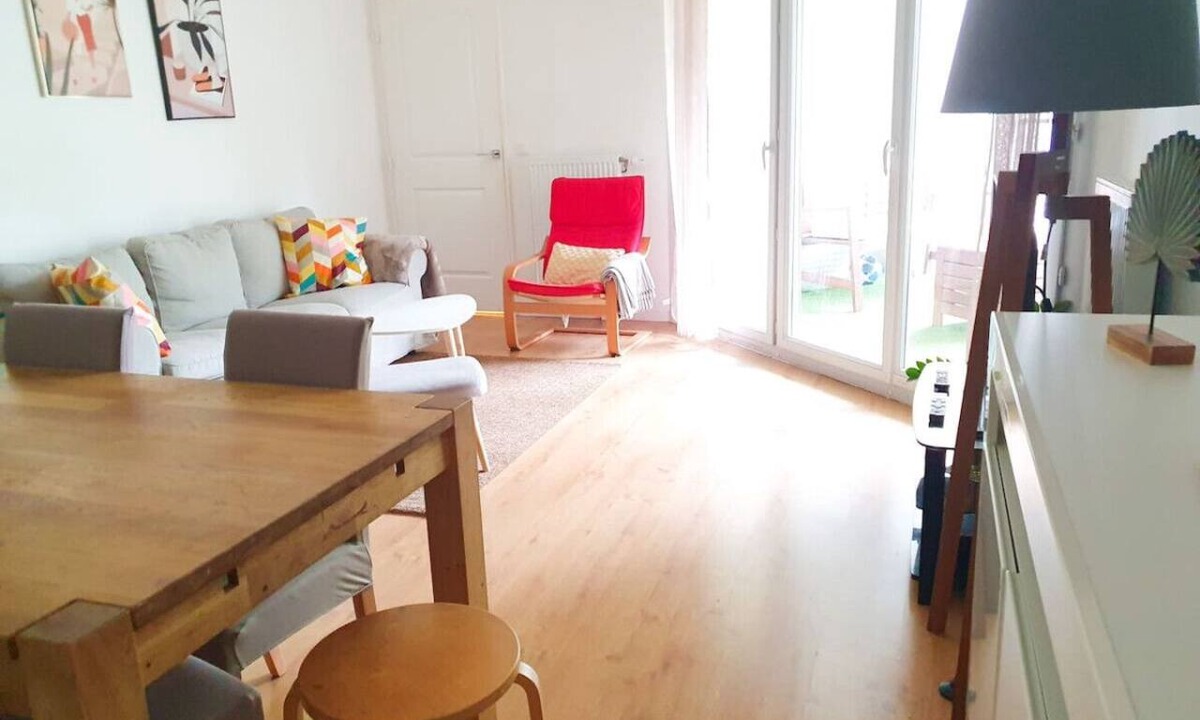 Guyancourt Apartment | Big flat close to the velodrome and national golf