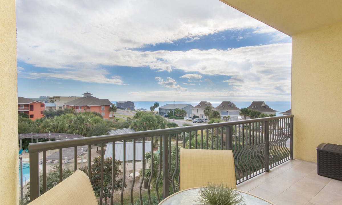 Miramar Beach Condo | BIG OCEAN VIEWS.BEACH SERVICE INCLUDED!.beautiful tropical pool landscaping.