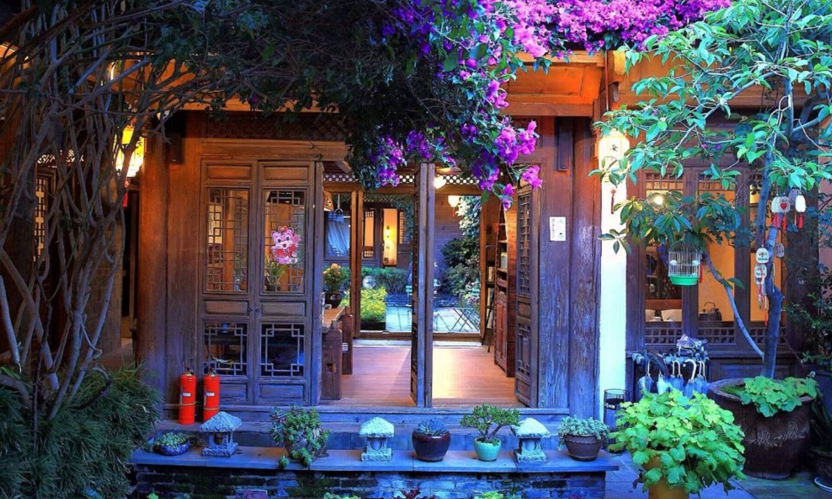 Gucheng House | Big Tree Guesthouse