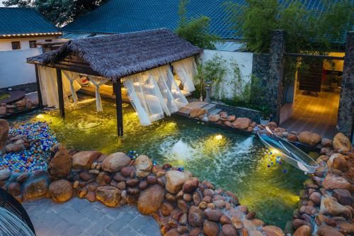 Lintong Qu Hotel | BigHouse