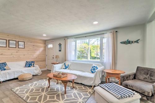 Centerville House | Bike to Beach: Centerville Home w/Deck!
