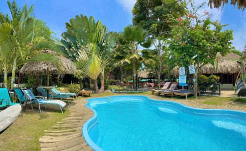Palomino Hostel | Bikini Hotel & Pool