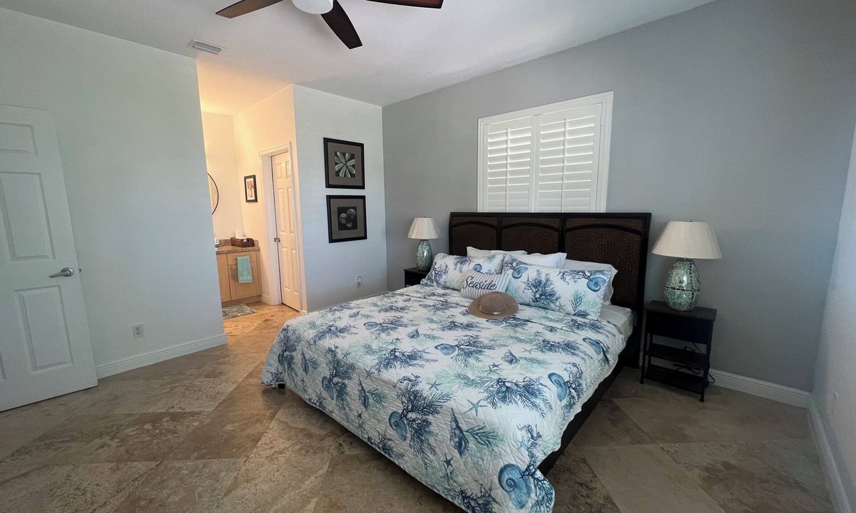 North Bimini Apartment | Bimini Breeze 2/2 Apartment