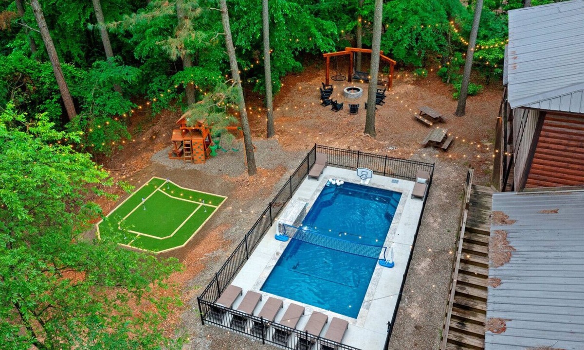 Broken Bow Cabin | BirchSquatch · Heated Pool: Putt-Putt, Gameroom, Playset, Sleeps 24!