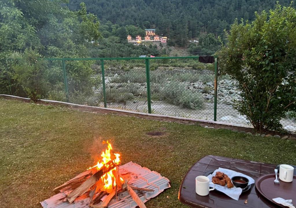 Pahalgam Cabin | Birdsong