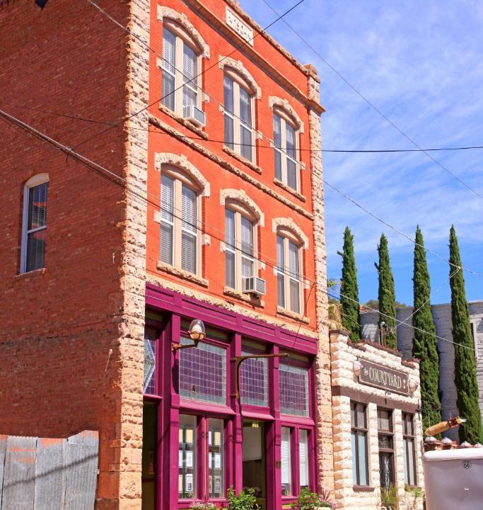 Bisbee Apartment | Bisbee Brownstone Suites