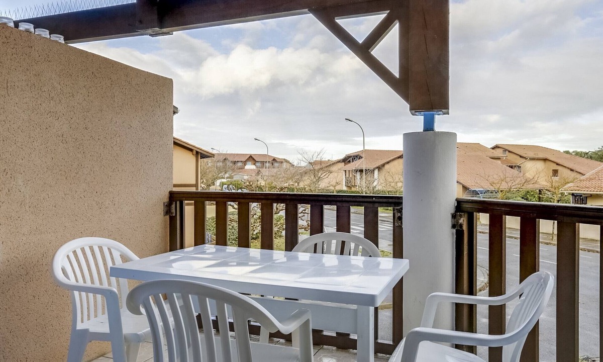 Biscarrosse Plage Apartment | Biscarrosse Beach: T2 Mezzanine Apartment, 250m from Shore