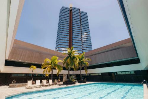 Downtown Honolulu Apartment | Bishop Suites at Executive Centre