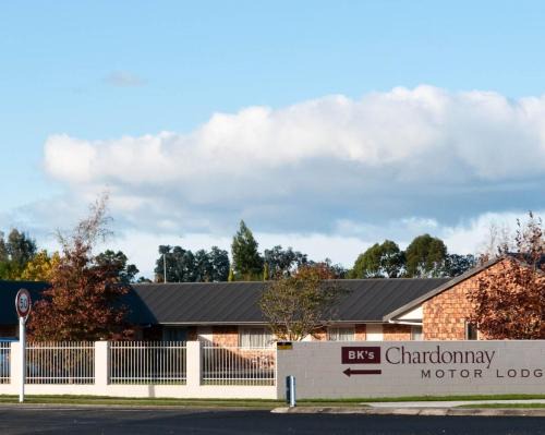 Solway Hotel | BK's Chardonnay Motor Lodge