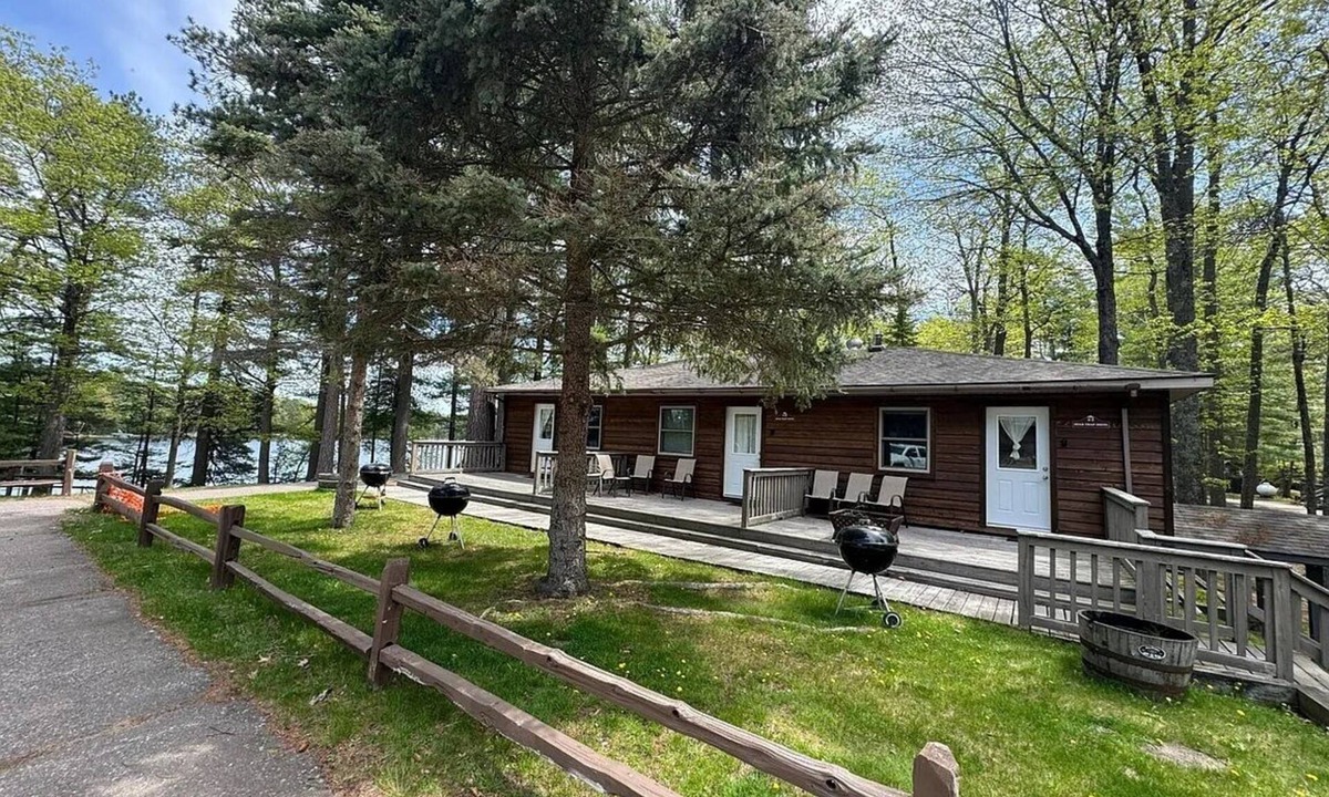 St Germain Cabin | Black Bear Lodge Bear Trap 1 on Little Saint Germain Water View