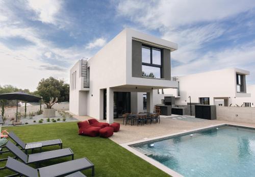 Paralimni Villa | Black Diamond Villas Protaras